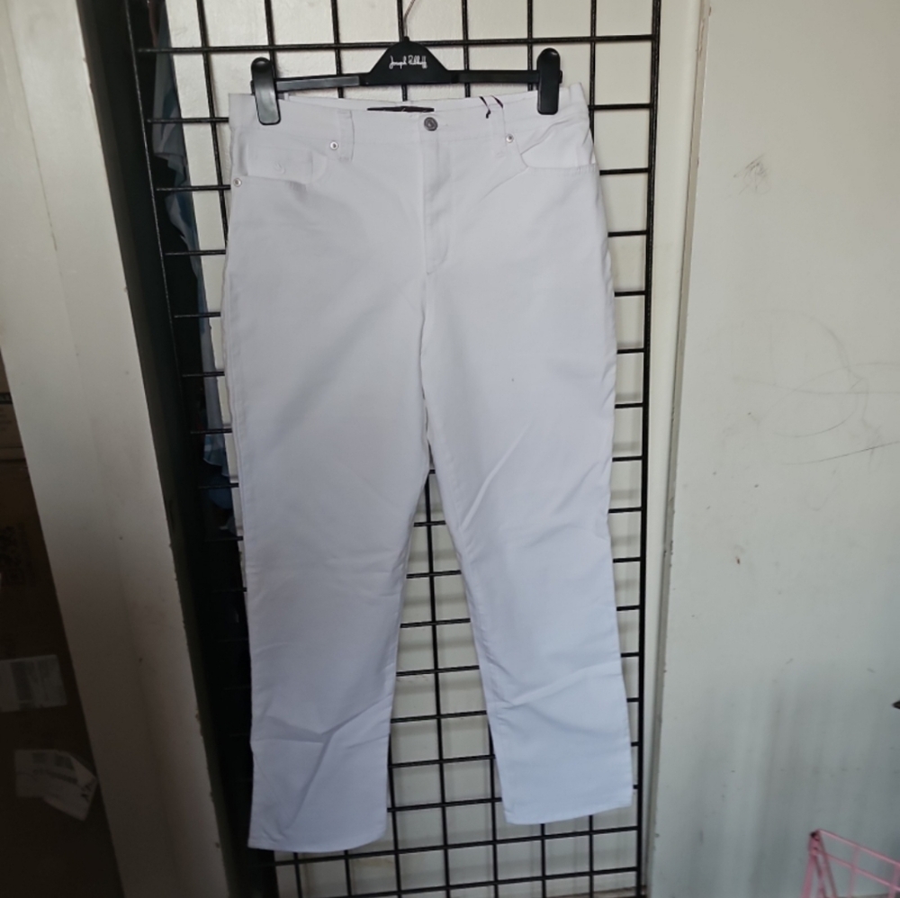 Just Be Women's White Straight Leg Jeans